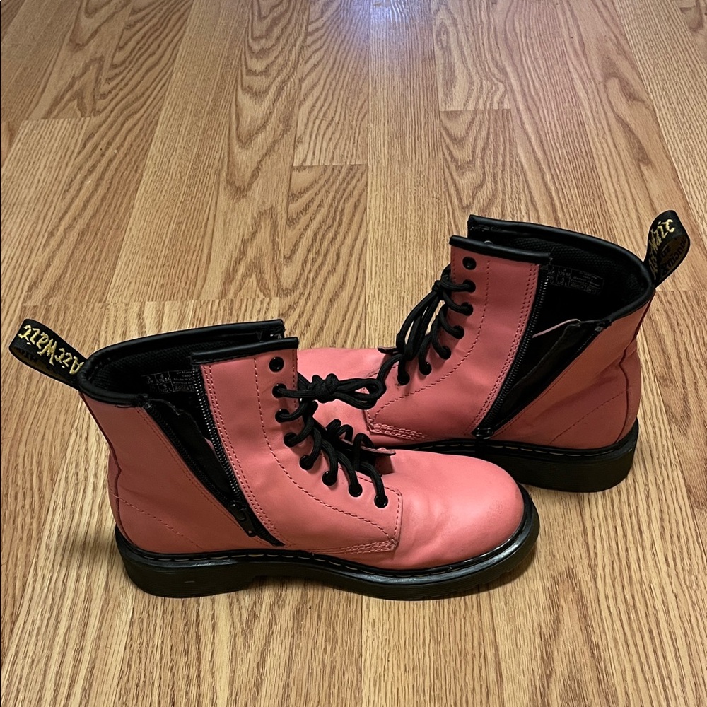 Dr. Martens Black Interior Tag